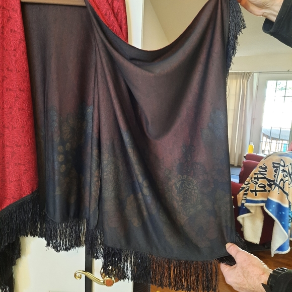 Plus size cape jacket - Picture 6 of 7